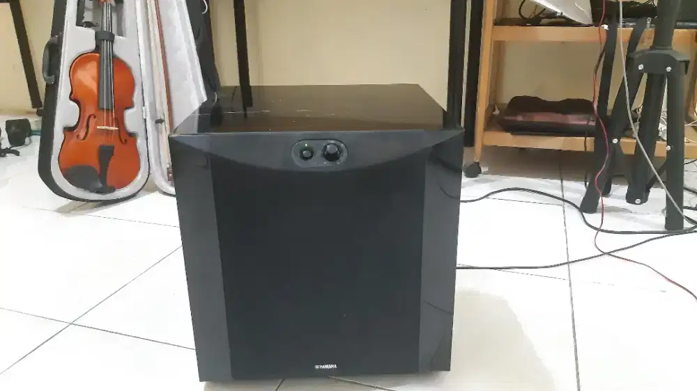 Subwoofer Aktif Yamaha NS SW300 10inch NS-SW300 Home Theater