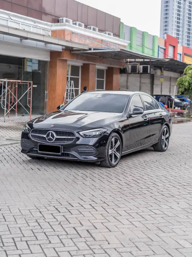 NIK 2022 Mercedes-Benz C200 Black on Black