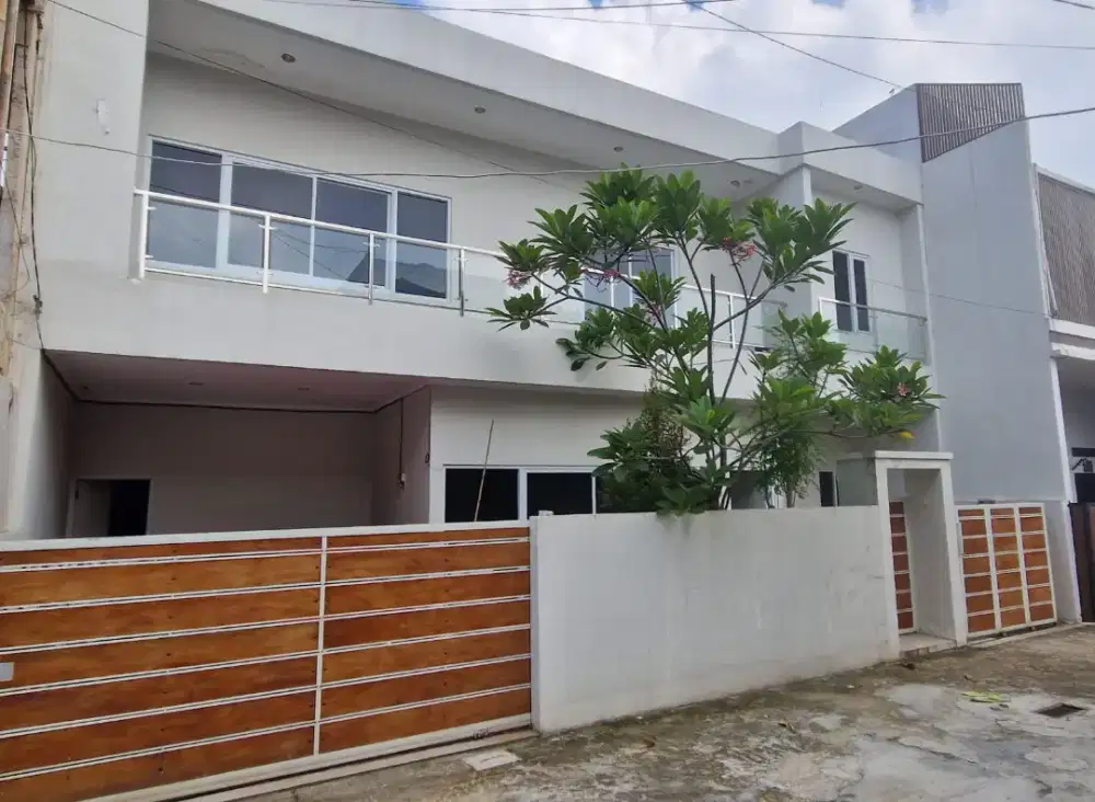 Jual cepat rumah minimalis modern style. Cijantung Jakarta Timur.