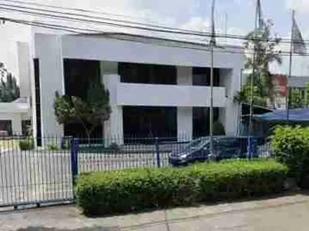 Gedung dan Kantor Raya Ampera Cilandak dekat Kemang