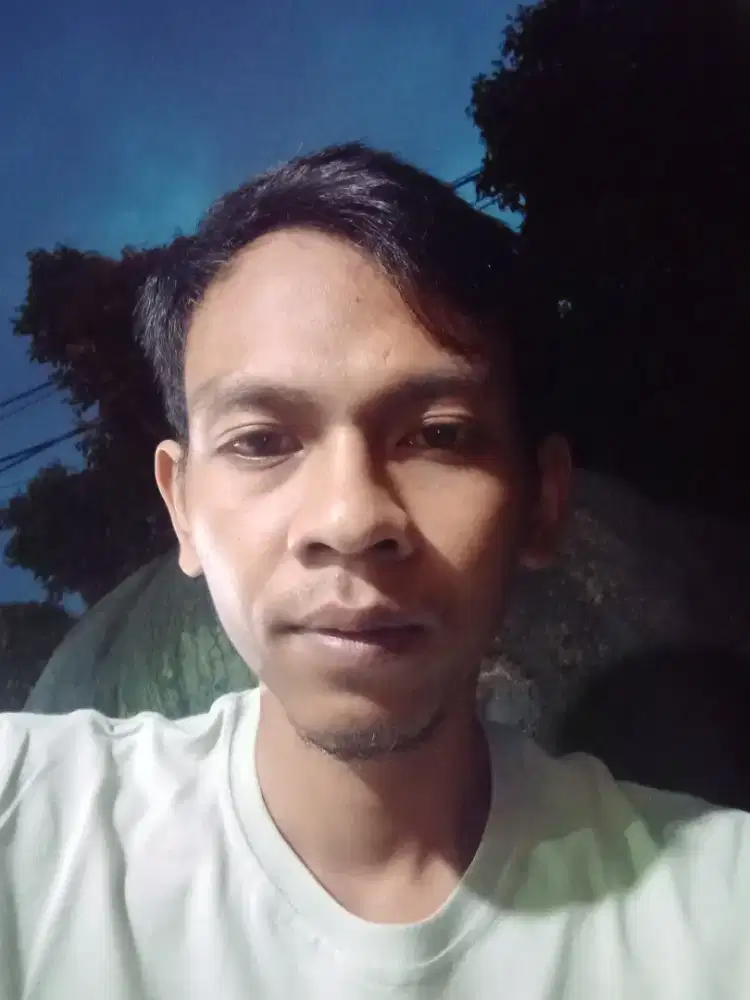 Cari yang ada mes & gaji mingguan