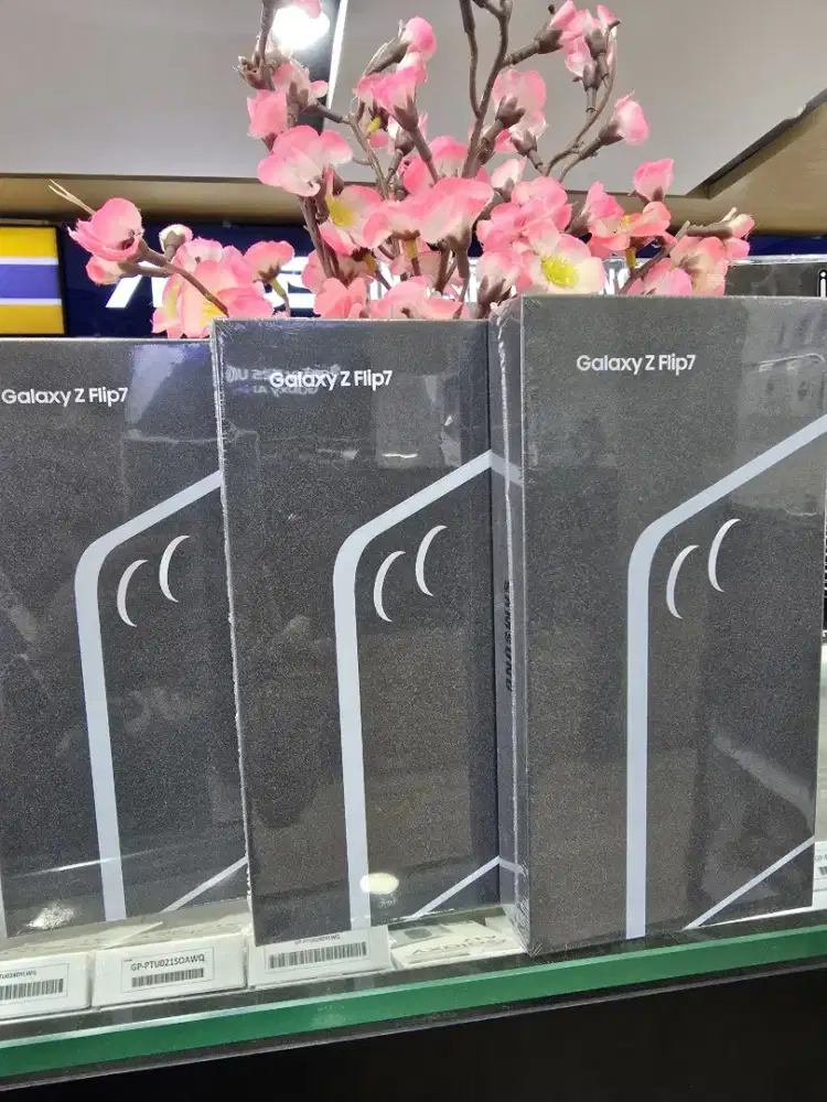 SAMSUNG ZFLIP 7 512GB KREDIT TANPA DP