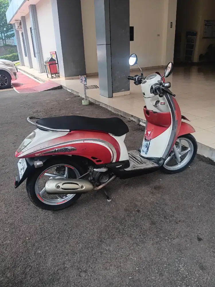 Asslkm..di Jual Honda Scoopy Thn 2012 mls bodi msh Ori
