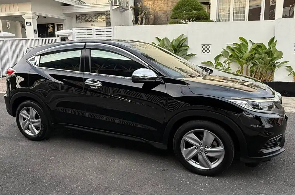 HR-V S CVT 2021 - KONDISI ISTIMEWA