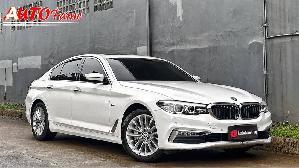 BMW G30 530i Luxury Line NIK 2018 Sunroof White On Cognac