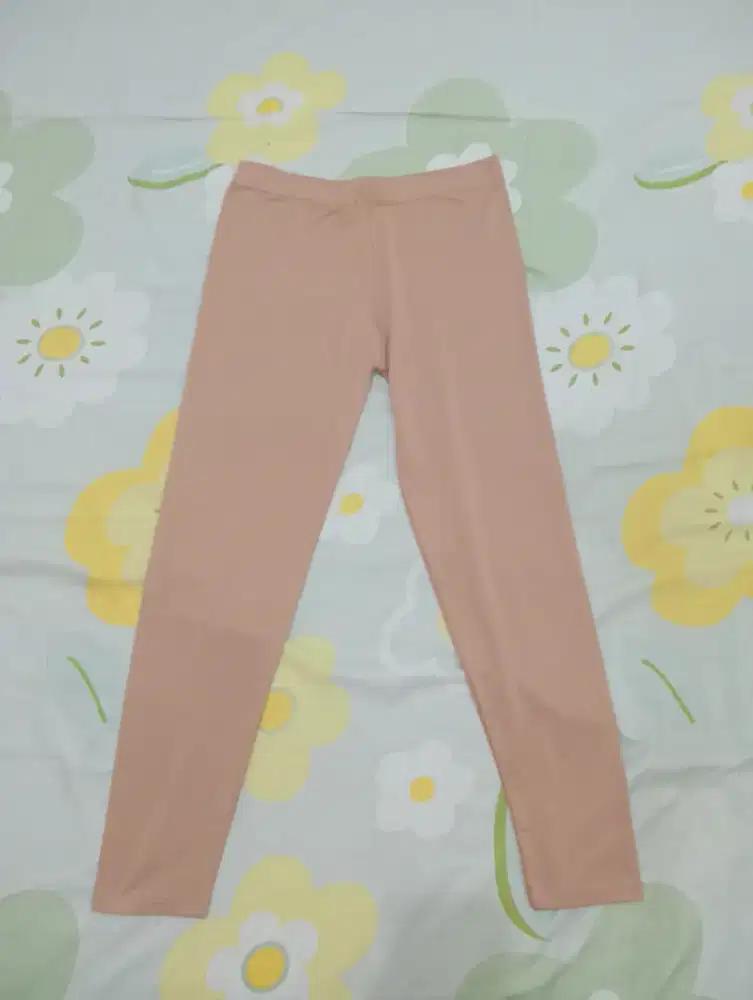 PRELOVED CELANA LEGGING