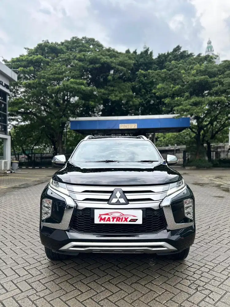 Mitshubishi pajero Sport Dakar4X2 Nik2023 Black siap pakai