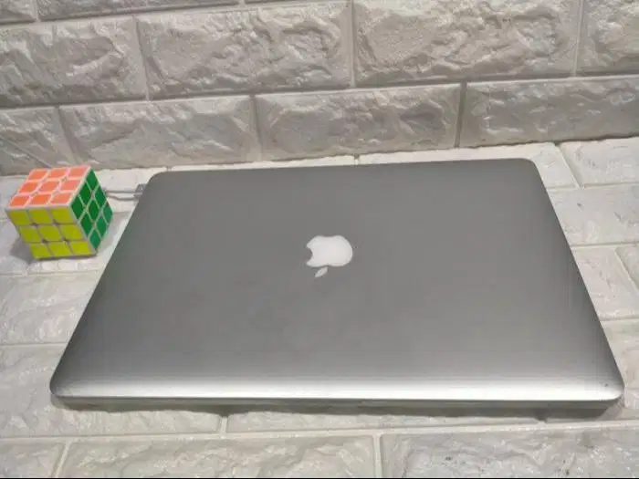 APPLE MACBOOK AIR 2015 RETINA CORE i5 8GB 256GB *RRT