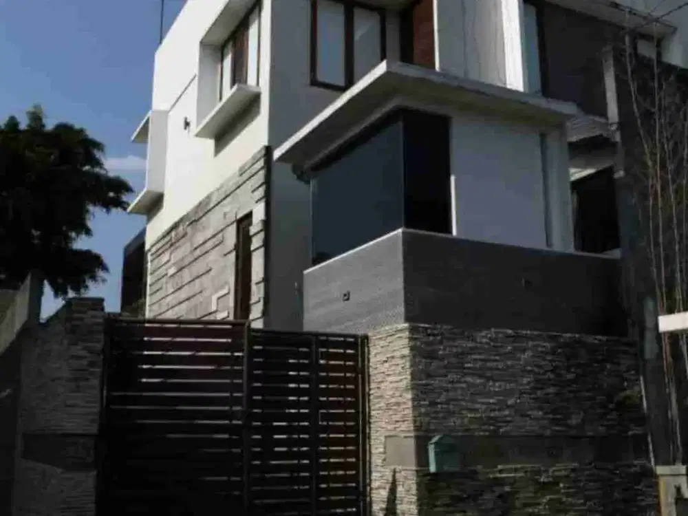RUMAH MEWAH DIJUAL DI CILANDAK, JAKARTA SELATAN