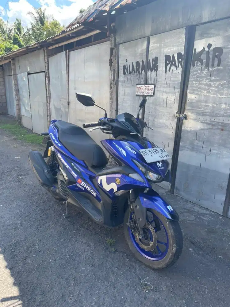 Yamaha Aerox Movistar