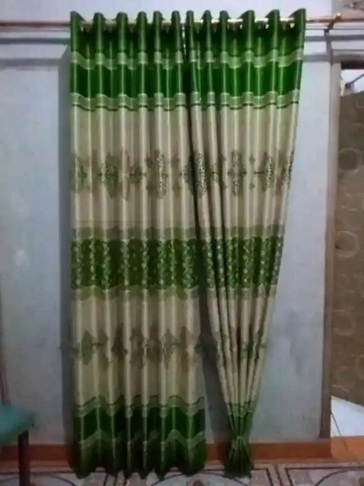 Pasang gorden rumah