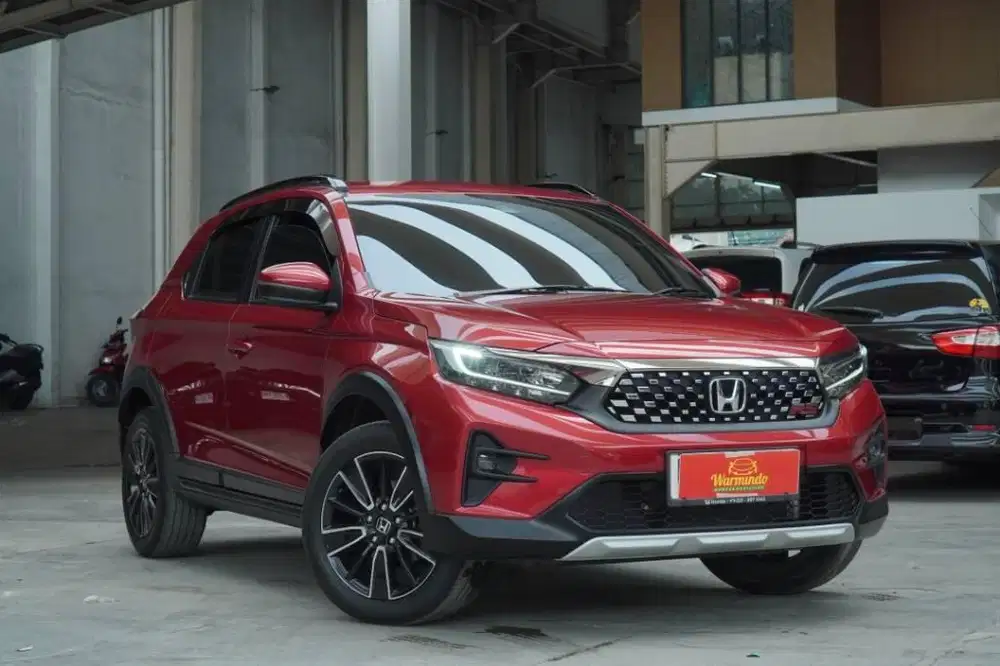 Honda WRV RS Sensing CVT tahun 2024 Merah Maron WR-V Matic AT DP minim