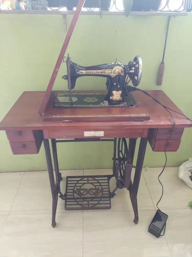 Mesin jahit butterfly