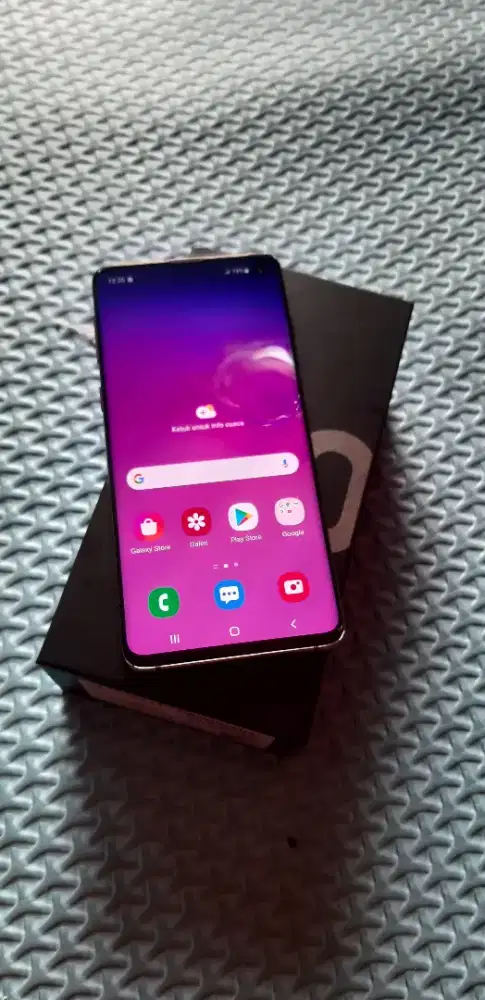 SAMSUNG galaxy s10