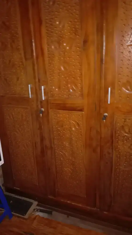 Lemari Kayu Jati 3 Pintu