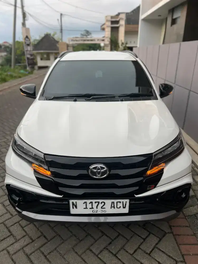 KM 11 RB | NEW RUSH 1.5 S GR SPORT AT 2025 SUPER LIKE NEW FULL ORI