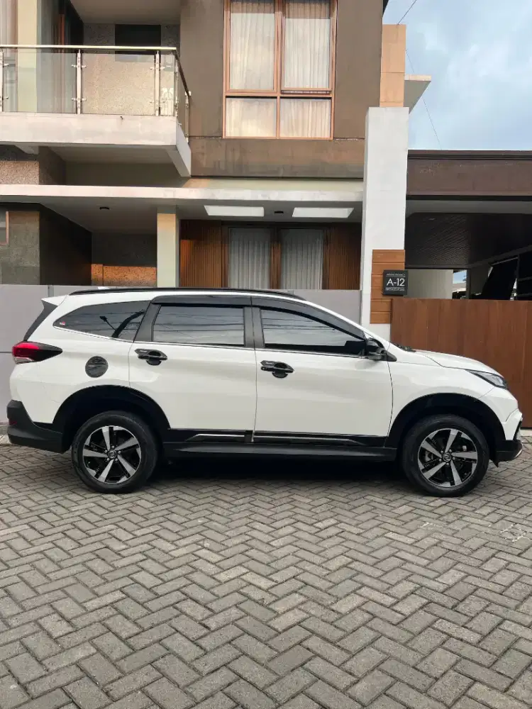 KM 11 RB | NEW RUSH 1.5 S GR SPORT AT 2025 SUPER LIKE NEW FULL ORI