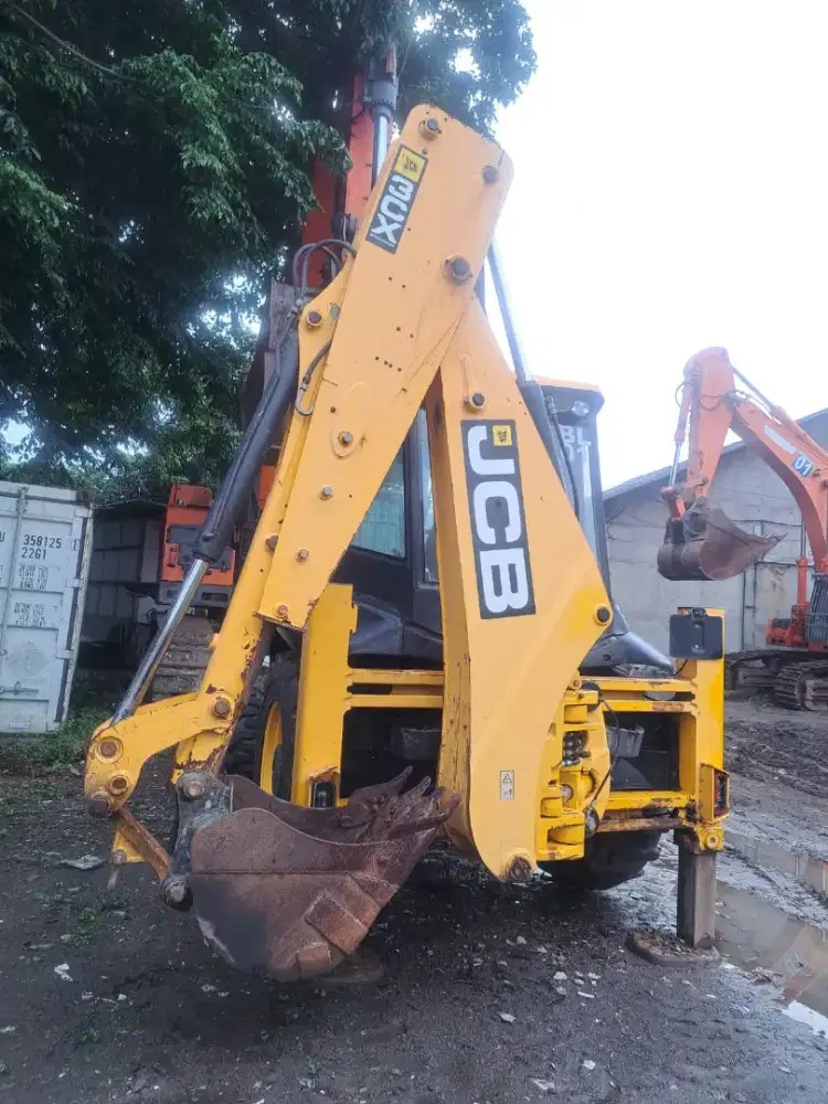EXCAVATOR BACKHOE LOADER 2019 ALAT BERAT  JCB 3CX