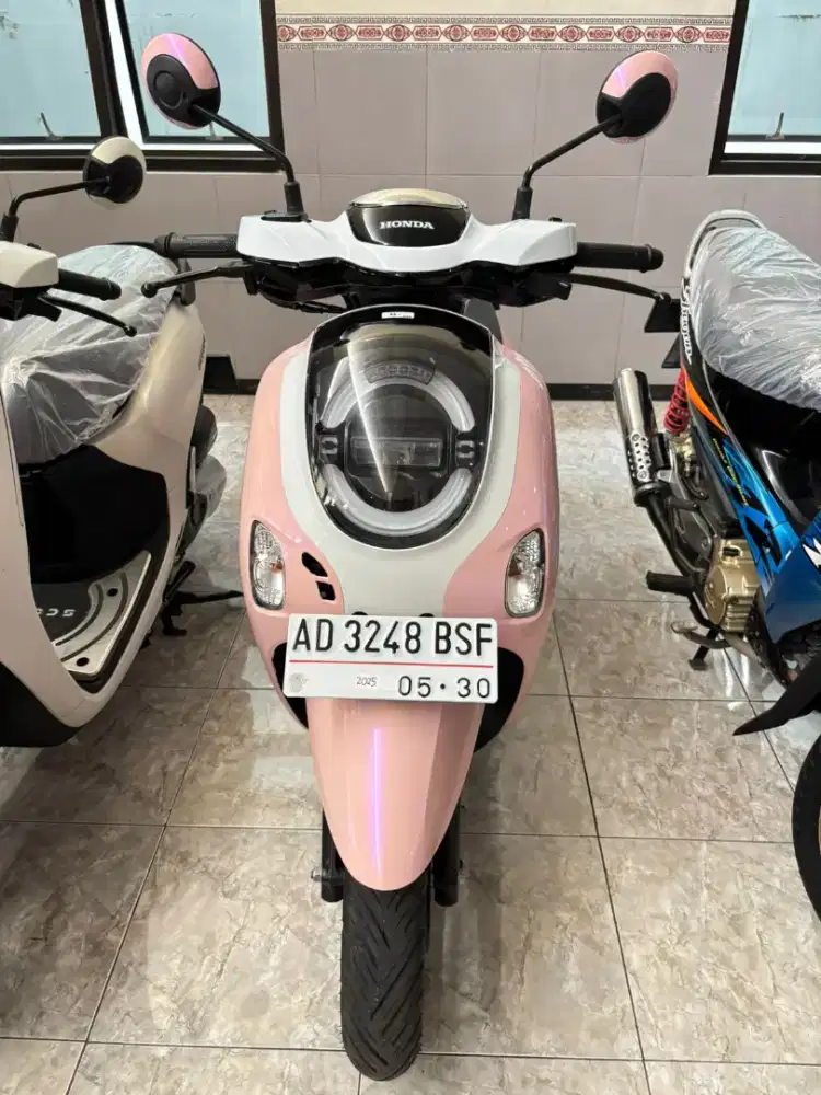 SCOOPY GEN 5 TH 2025 LIKE NEW