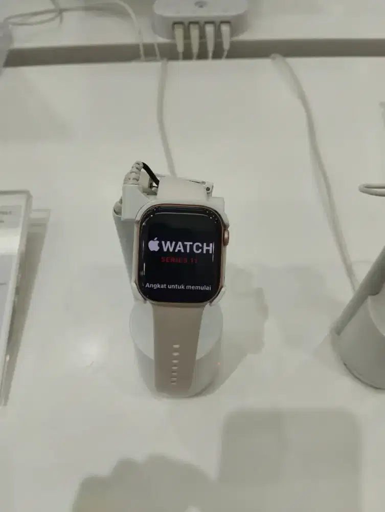 APPLE WATCH SERIES 11 42MM