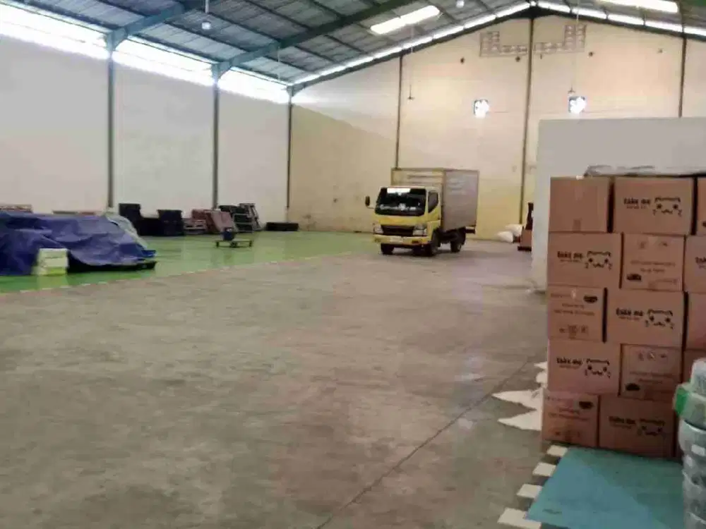 Disewakan Gudang siap pakai strategis