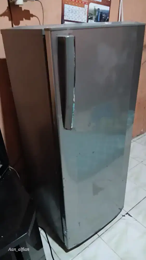 Freezer Es Batu LG 6 Rak Mulus