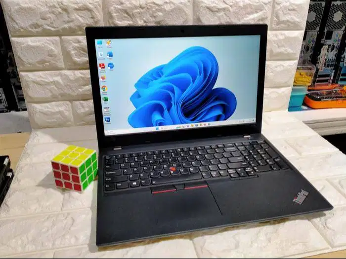 Laptop lenovo thinkpad t460 i5 gen 6 ram ddr4 8 gb ssd 256 gb *RRT