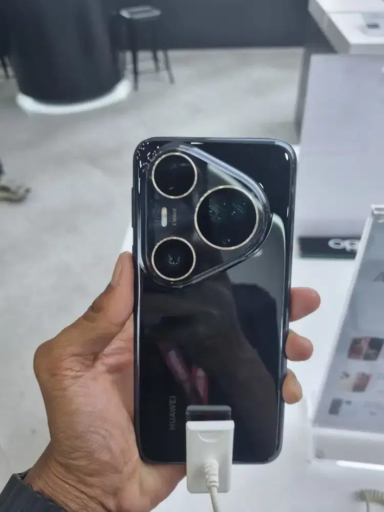 Huawei Pura80 Ultra Promo Kredit Bunga 0% & Free 2x Angsuran