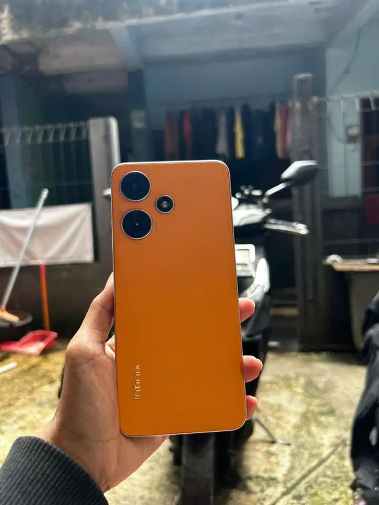 Infinix hot 30i 8+8gb memo 128gb