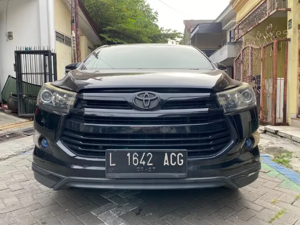 Toyota Innova Venturer 2.0 AT 2017 DP Minim 30jt