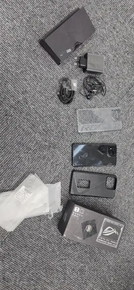 Asisten Rog phone 8 ram 12/256 GB