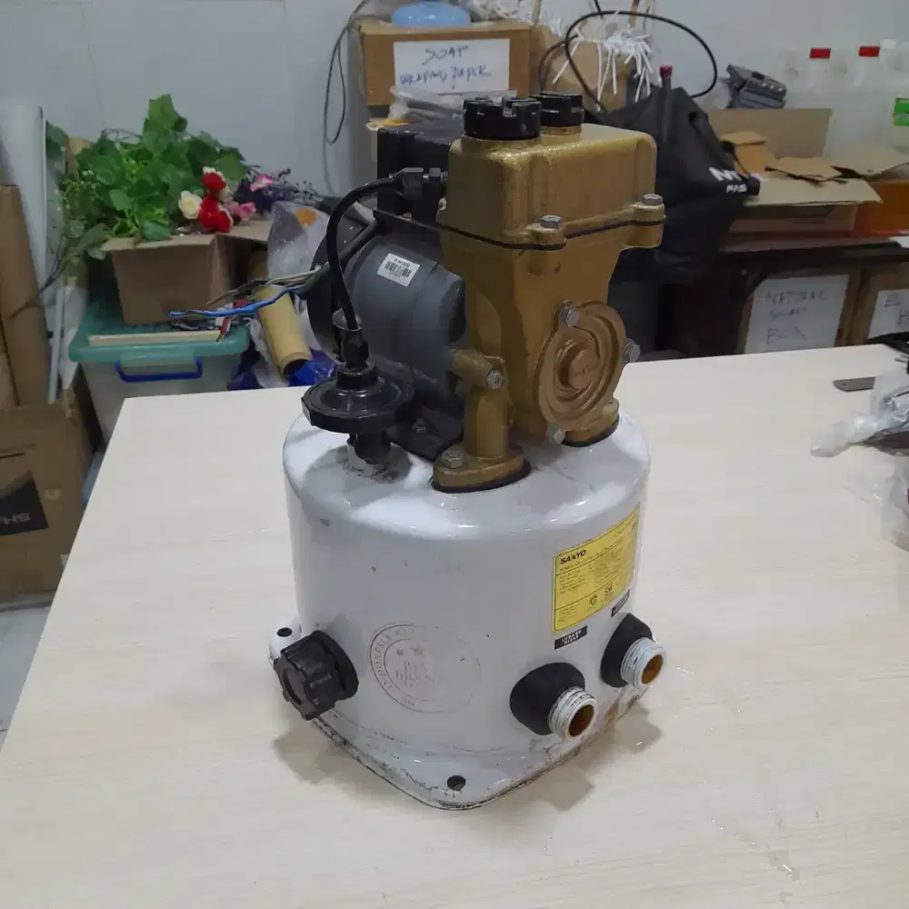 jual bekas Pompa air SANYO P-H130B kondisi hidup normal