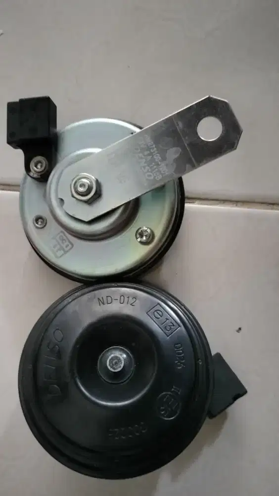 Klakson bekas  avanza