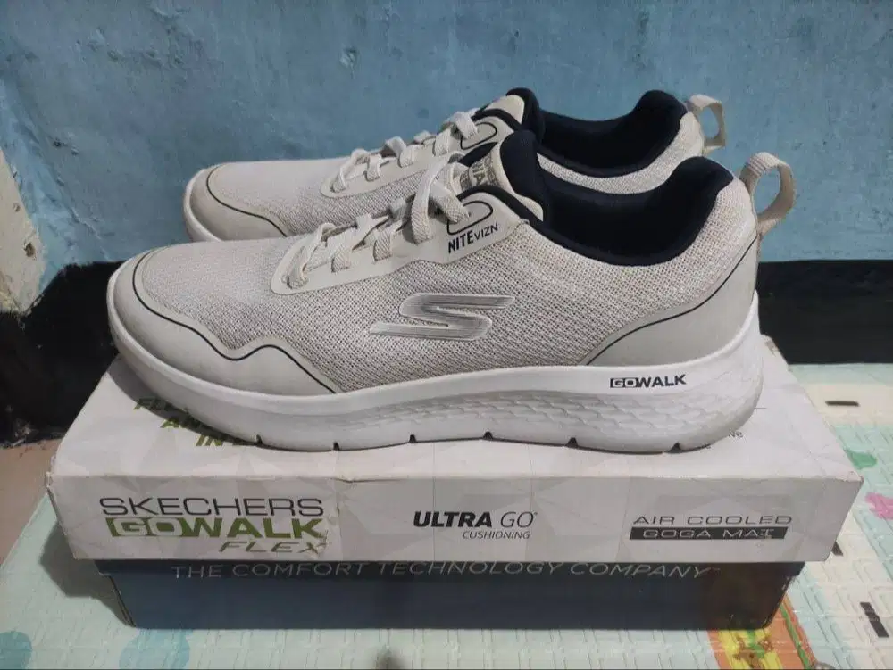 SKECHERS GO WALK FLEX - NiteVizn | Men's US 8.5 | White