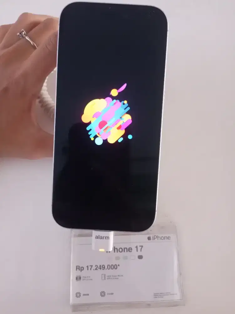 Promo iPhone 17 dengan bunga0% free 1-2x di home credit
