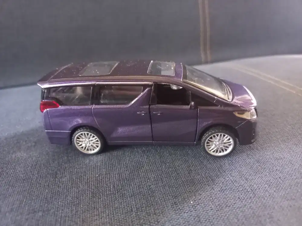 Diecast Alphard