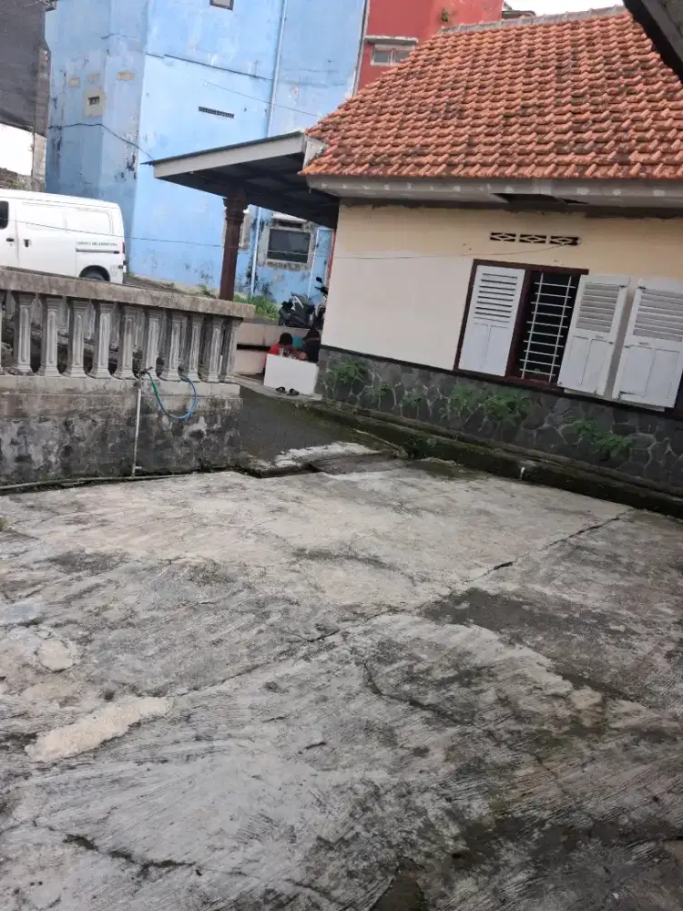 Dijual rumah dan tanah