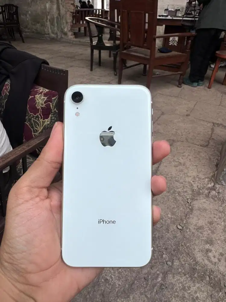 iPhone XR 64GB White Inter (sudah di daftar bea cukai)