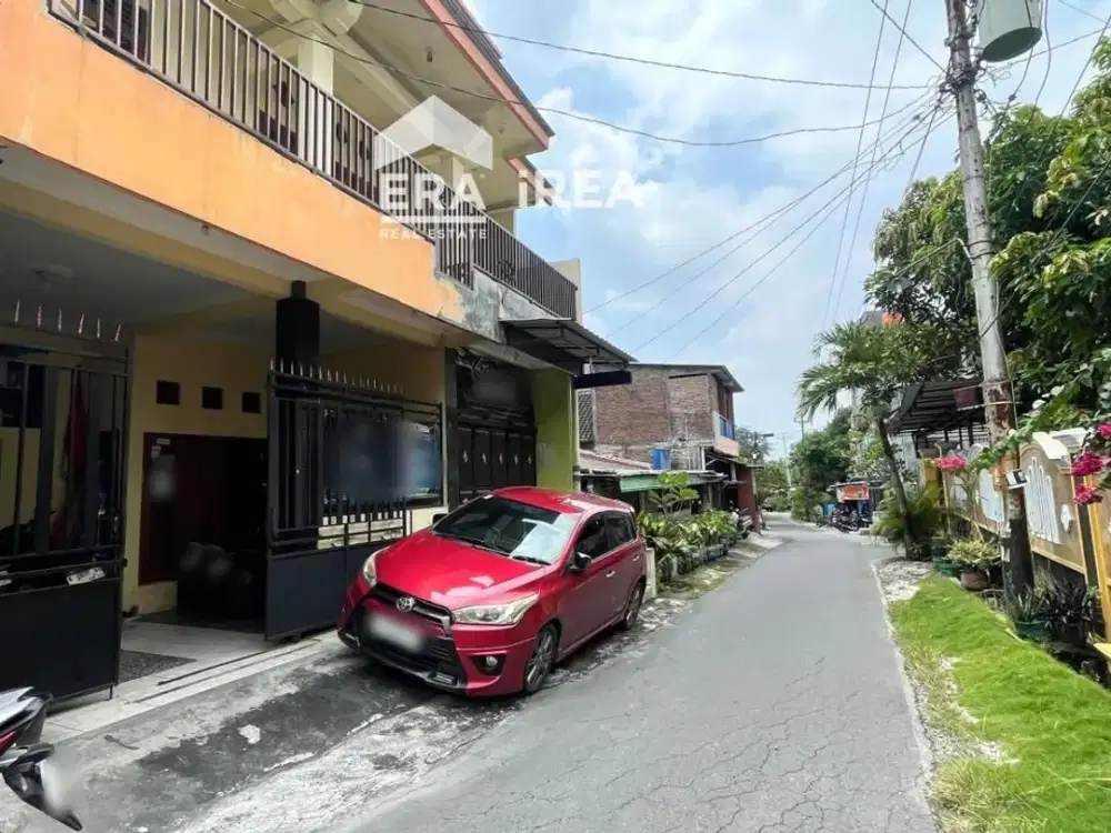 RUMAH + KOST 3 LANTAI DIJUAL DI SOLO DEKAT KAMPUS UNS, ISI DAN SOLO SAFARI