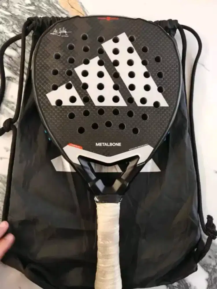 raket padel Adidas