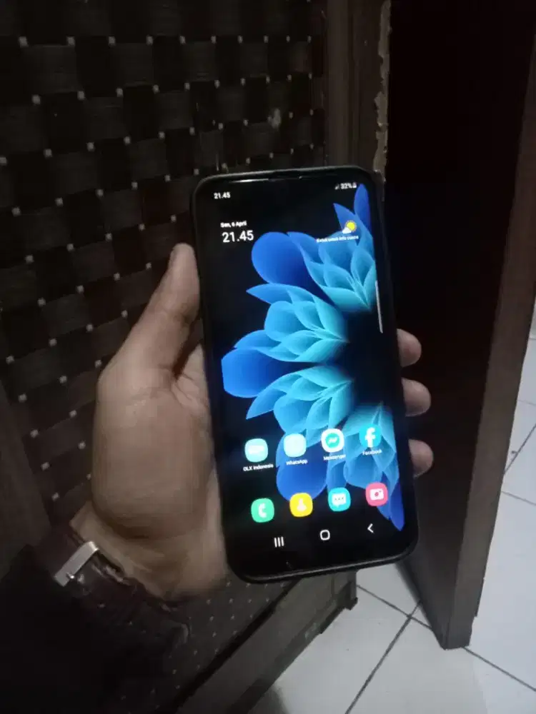 Samsung a30s 4/64 gb minat silahkan di simak iklan nya