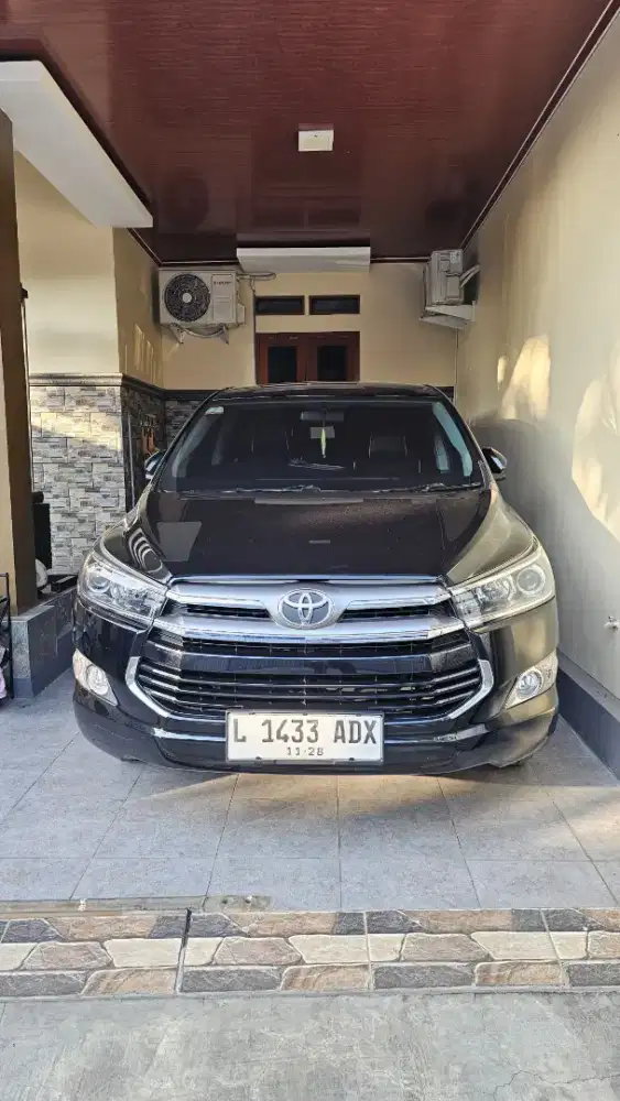 Innova V matic Low Km Istimewa