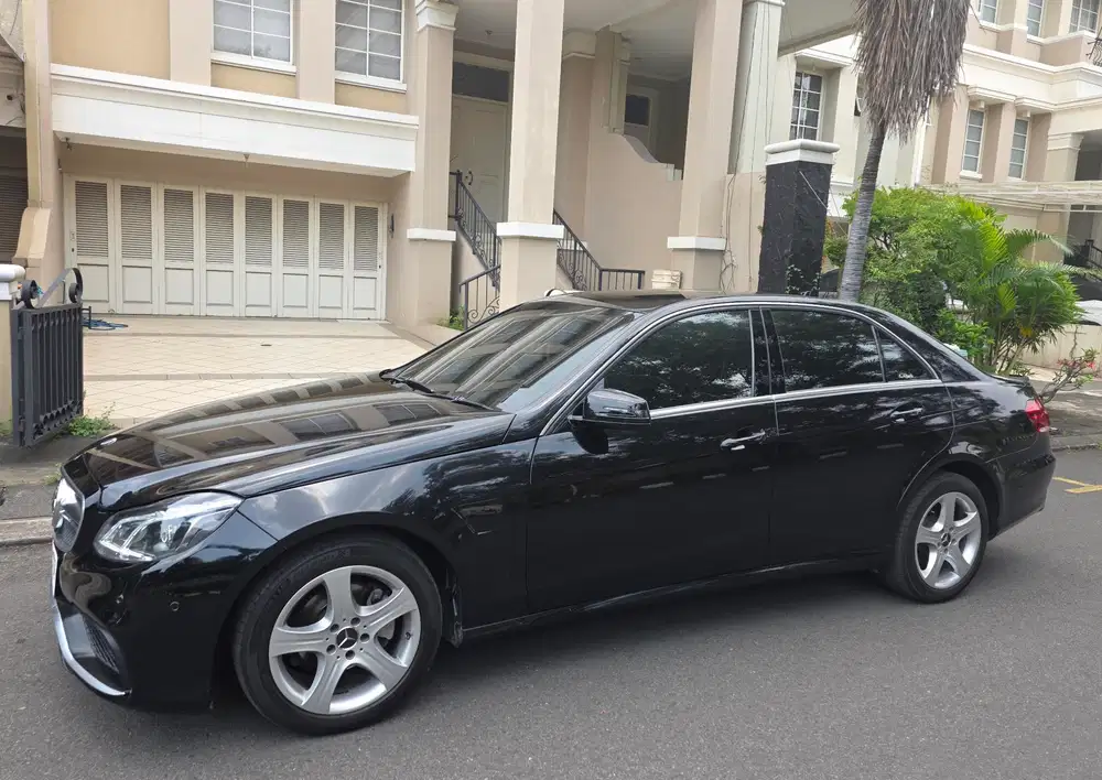 Mercedes-Benz E200AVG Twinturbo AT Edition