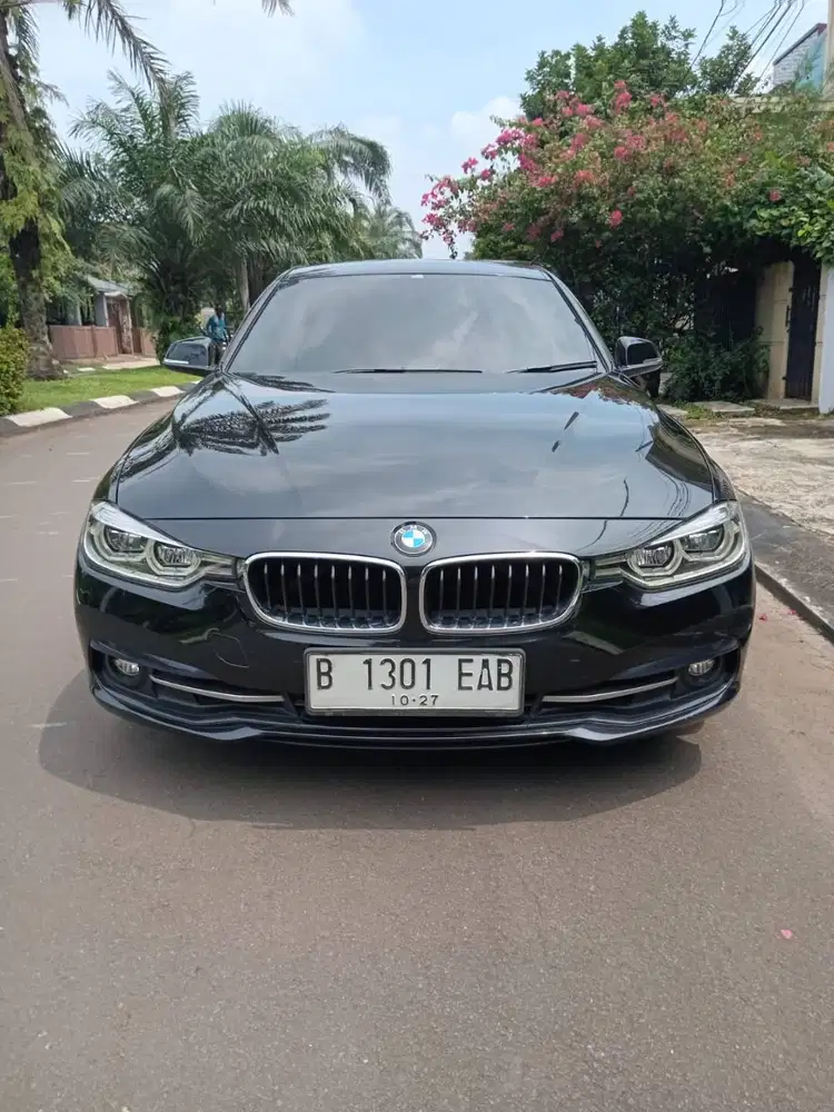 BMW seri 320i tahun 2016/2017