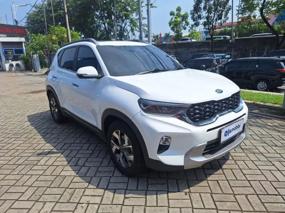 DP MURAH Kia Sonet 1.5 Premiere 5 Seater Bensin-AT 2021 Putih CAJJD
