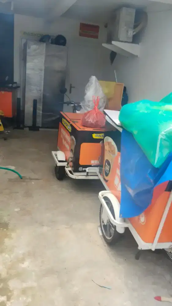 Dijual cepat gerobak sepeda listrik keliling