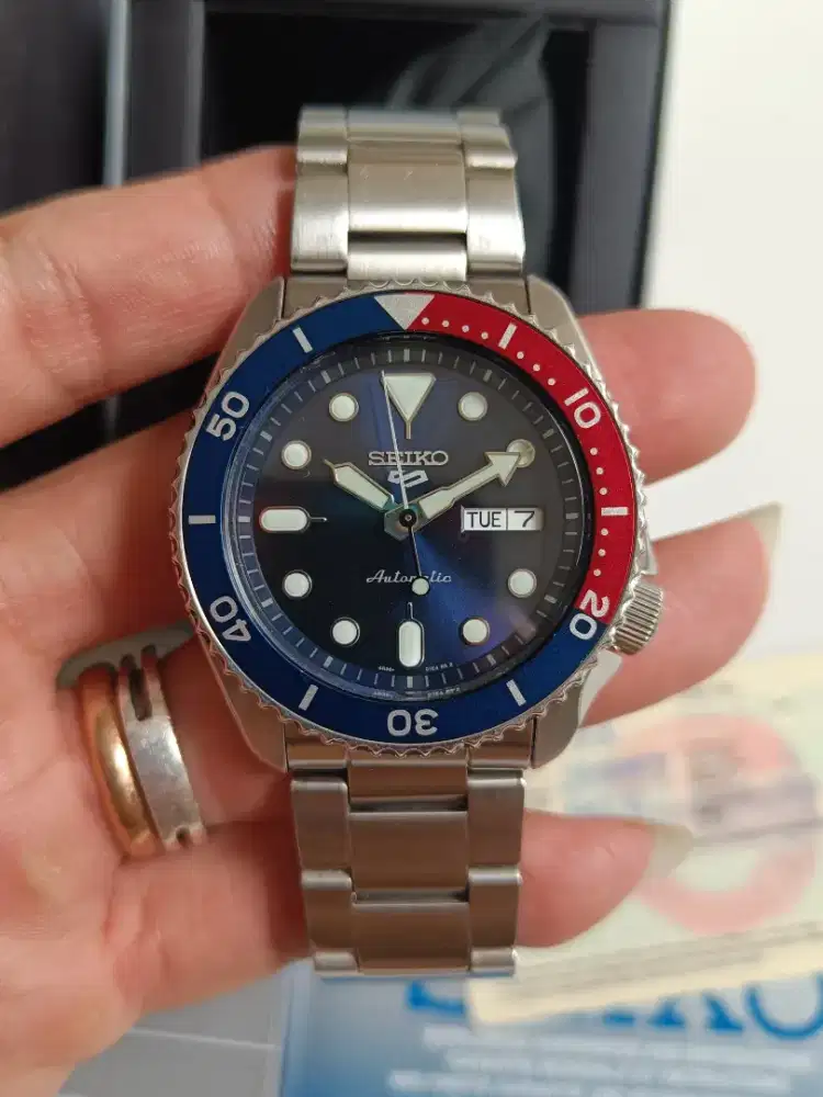 Seiko 5 Sports SRPD53K1 Pepsi bezel original bekas sangat bagus normal