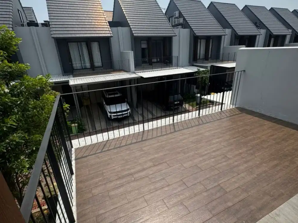 Dijual Rumah 3 Lantai Semi Furnish di Cluster Wisteria Metland Cakung, Jakarta Timur
