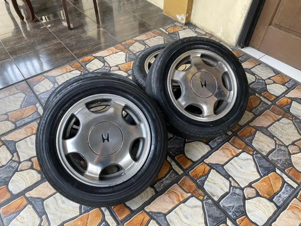 Velg OEM Honda Civic Ferio R14 PCD 4x100