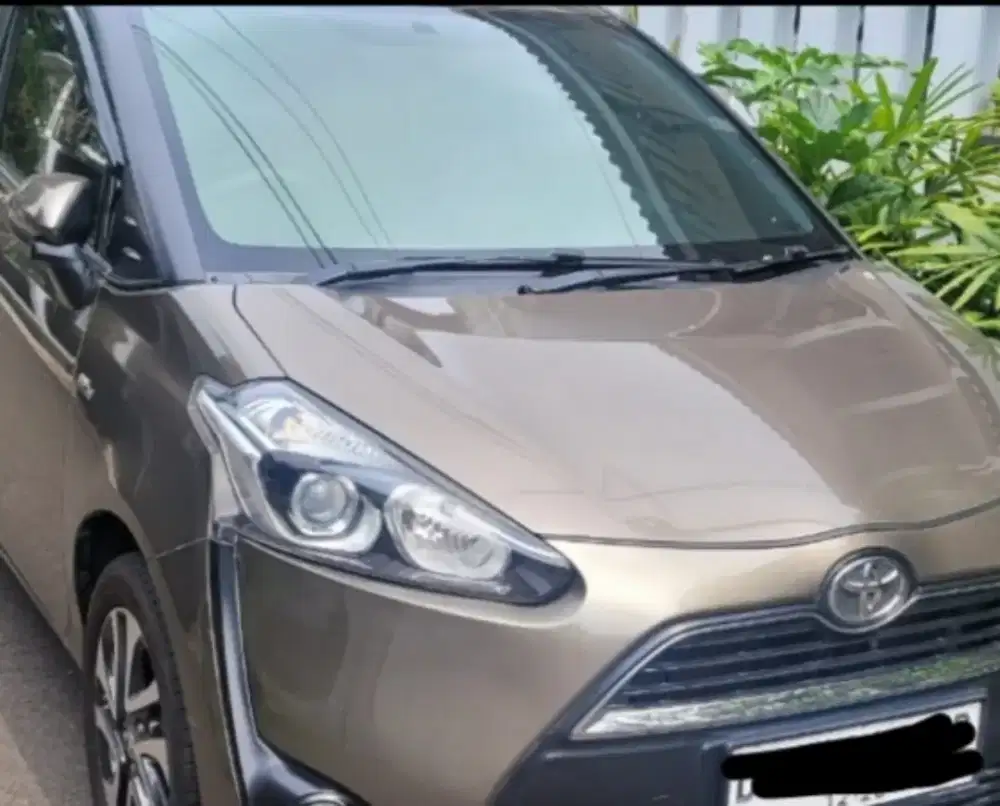 Toyota sienta V 2016 matic